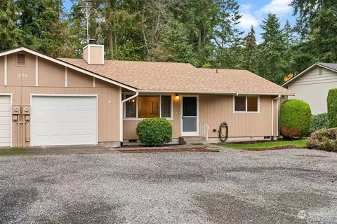828 34th Ave NW #2, Gig Harbor, WA 98335