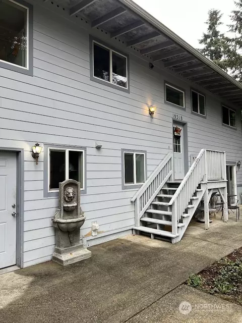 10318 Fruitland Ave E, Puyallup, WA 98373