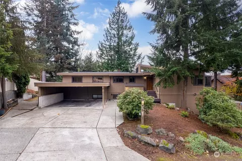 413 SW 197th St, Normandy Park, WA 98166
