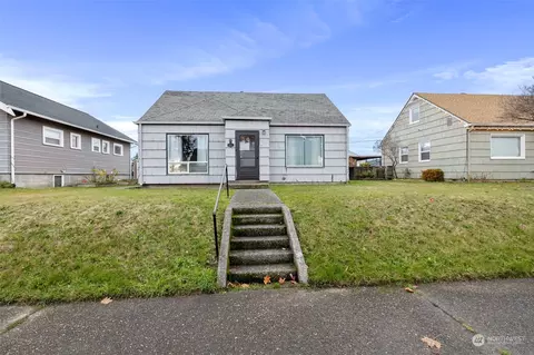 913 E 54th St, Tacoma, WA 98404