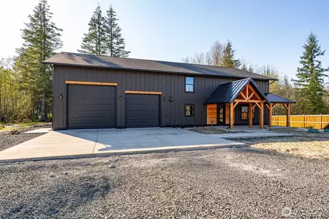 103 Hazelnut Ln, Onalaska, WA 98570