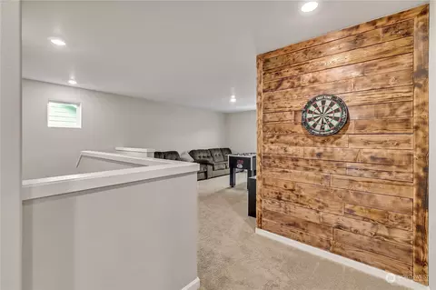 Entry Way - 672 Marcie Ln N, Enumclaw, WA 98022 photo 3 of 4