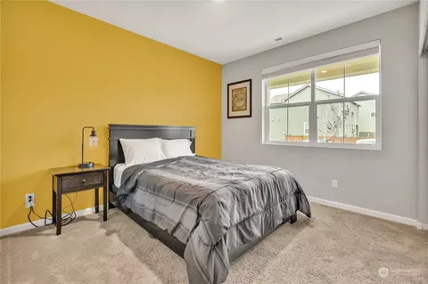 Bedroom - 672 Marcie Ln N, Enumclaw, WA 98022 photo 1 of 2
