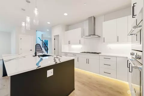 Kitchen - 12156 NE 170th Pl, Bothell, WA 98011 photo 5 of 5