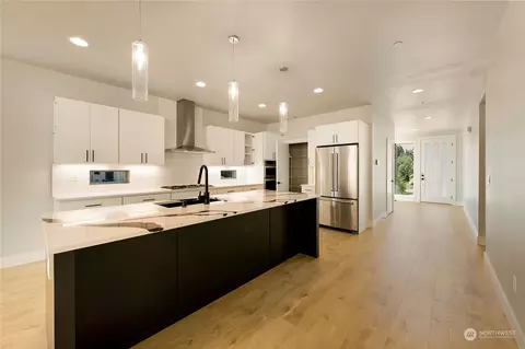 Kitchen - 12156 NE 170th Pl, Bothell, WA 98011 photo 1 of 5