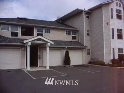 2001 120th SE #3-102, Everett, WA 98208 photo 1