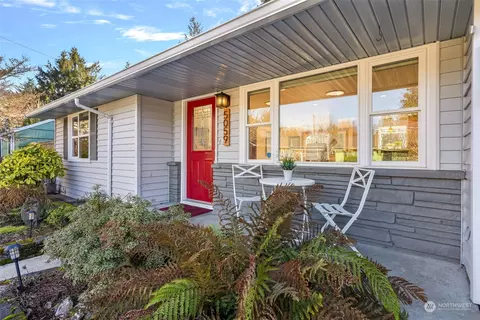5059 SW Olga St, Seattle, WA 98116