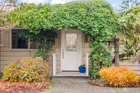 6207 Soundview Dr, Gig Harbor, WA 98335