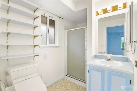 Bath - 126 94th St SE, Everett, WA 98208 photo 1 of 1