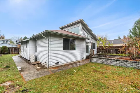 Exterior - 126 94th St SE, Everett, WA 98208 photo 6 of 8