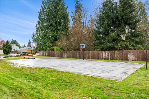 Exterior - 126 94th St SE, Everett, WA 98208 photo 8 of 8