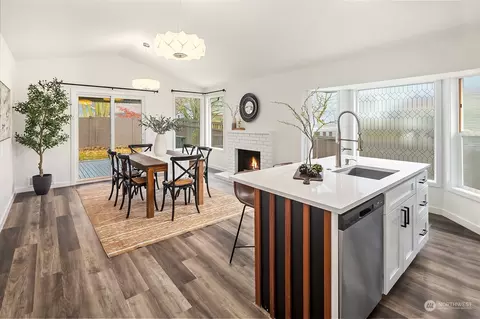 Dining - 709 90th St SW, Everett, WA 98204 photo 1 of 4