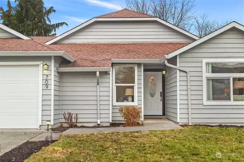 Exterior - 709 90th St SW, Everett, WA 98204 photo 2 of 6