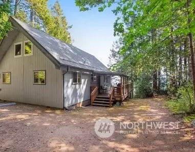 37 Mcdonald Cove Rd, Brinnon, WA 98320
