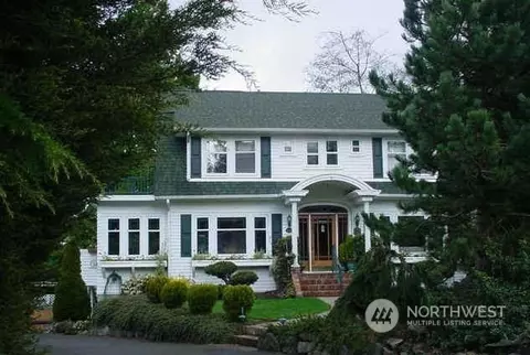 8216 45th Pl W, Mukilteo, WA 98275