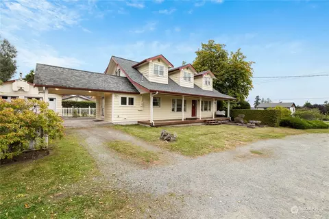 2301 15th St, Anacortes, WA 98221