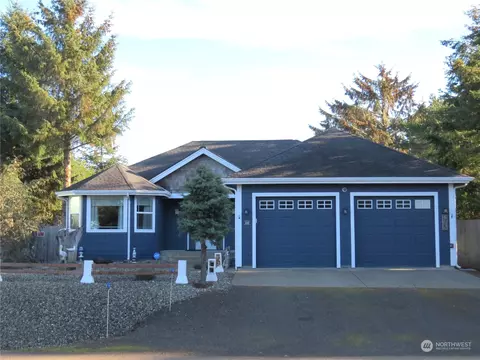 225 S Wynoochee Dr SW, Ocean Shores, WA 98569