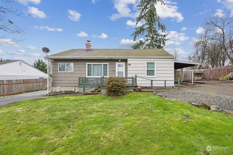 832 Nevada Dr, Longview, WA 98632