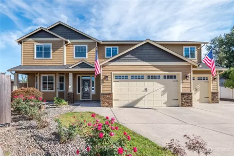 222 Canvasback Dr, Kelso, WA 98626