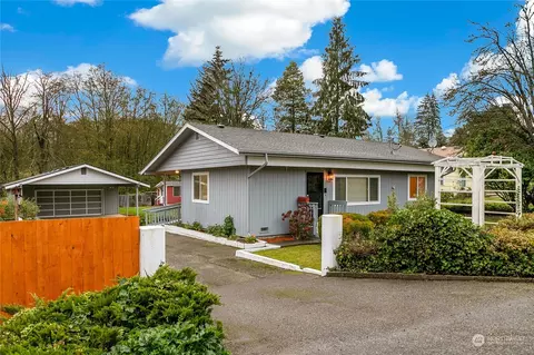 3015 Nipsic Ave NE, Bremerton, WA 98310