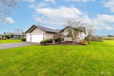 16886 Hall Pl, Mount Vernon, WA 98273