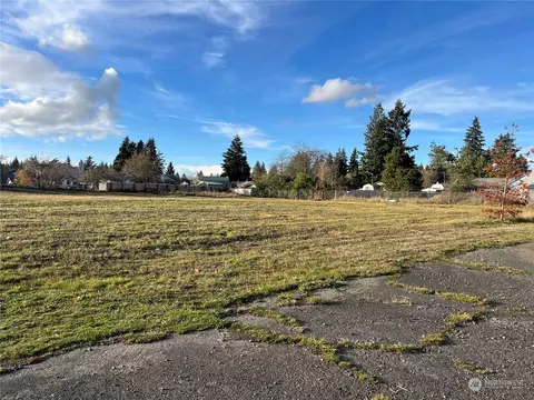 909 Rhoton Rd SE, Yelm, WA 98597