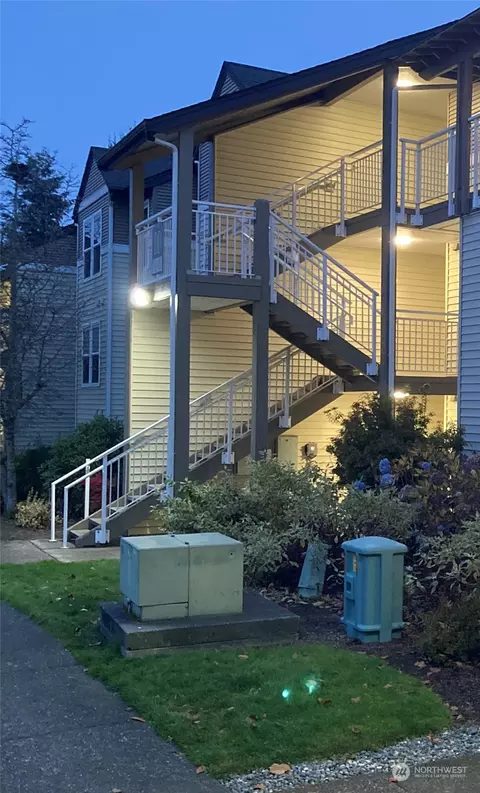 12303 Harbour Pointe Blvd #DD107, Mukilteo, WA 98275