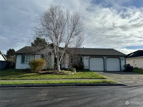 3217 F Ave, Anacortes, WA 98221