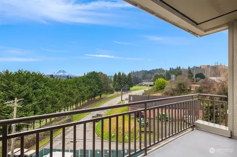 3221 SW Avalon Way #307, Seattle, WA 98126