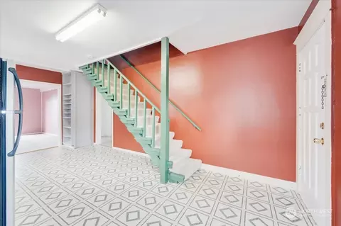 Entry Way - 2306 Grand Ave, Everett, WA 98201 photo 1 of 1