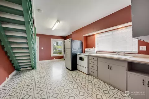 Kitchen - 2306 Grand Ave, Everett, WA 98201 photo 3 of 3