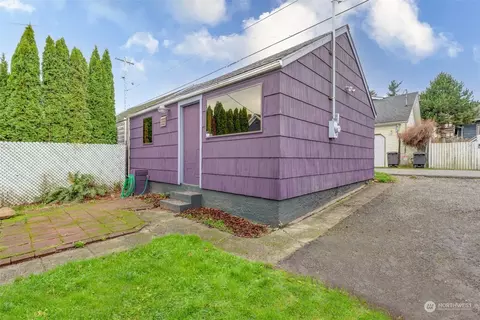 Exterior - 2612 Lombard Ave, Everett, WA 98201 photo 5 of 10