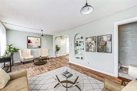 Living - 2612 Lombard Ave, Everett, WA 98201 photo 2 of 5