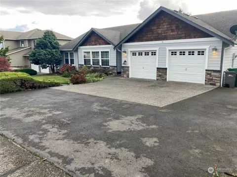 1199 Rolling Dr, Camano Island, WA 98282