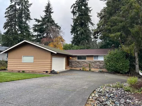 1031 Rosewood Ln, Fircrest, WA 98466