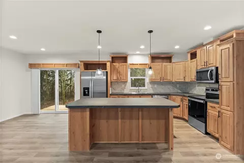 221 E Highlander Dr, Belfair, WA 98528 photo 6