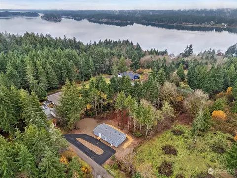 221 E Highlander Dr, Belfair, WA 98528 photo 3