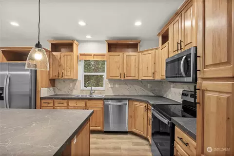 221 E Highlander Dr, Belfair, WA 98528 photo 7