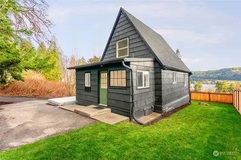 5980 W Sherman Hts, Bremerton, WA 98312