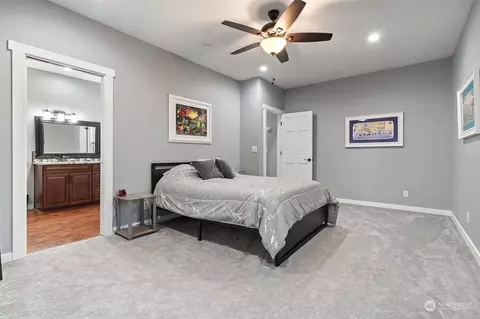 Bedroom - 191 E Soderberg Rd, Allyn, WA 98524 photo 5 of 5