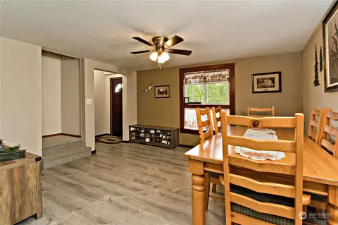 27517 SE 467th Pl, Enumclaw, WA 98022 photo 8