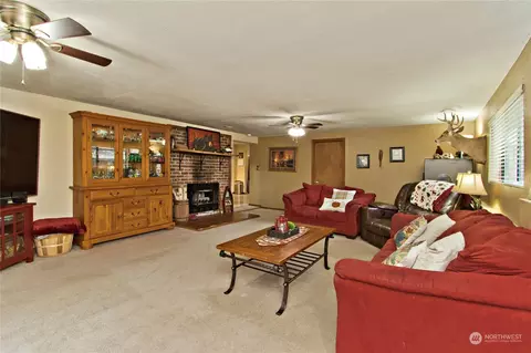 27517 SE 467th Pl, Enumclaw, WA 98022 photo 9