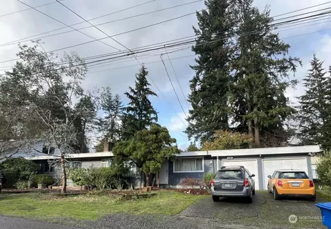 2332 N 116th St, Seattle, WA 98133