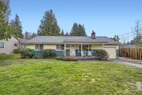 15814 32nd Ave NE, Lake Forest Park, WA 98155