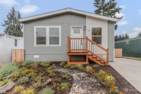 9700 SW Tualatin Rd #39, Tualatin, OR 97062
