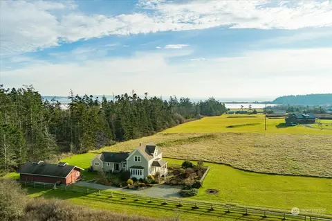 885 Blockhouse Rd, Coupeville, WA 98239