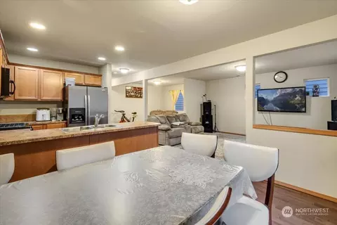 Dining - 13601 9th Pl W, Everett, WA 98204 photo 1 of 2