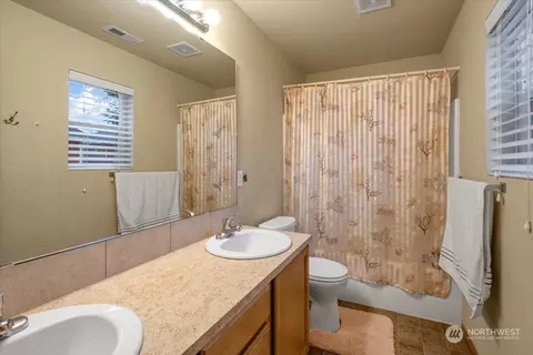 Bath - 13601 9th Pl W, Everett, WA 98204 photo 1 of 4