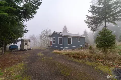 250 Holcomb Spur Rd, Kelso, WA 98626