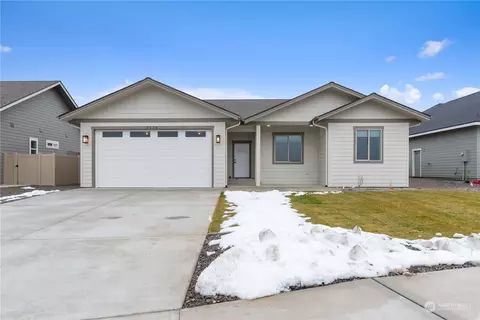 2528 Plateau Dr, East Wenatchee, WA 98802